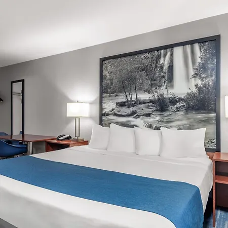 Days Inn & Suites By Wyndham Flagstaff I-40-2
