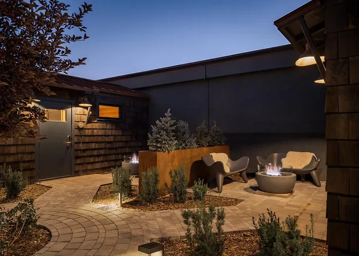 High Country Motor Lodge - Near Nau And Downtown Flagstaff